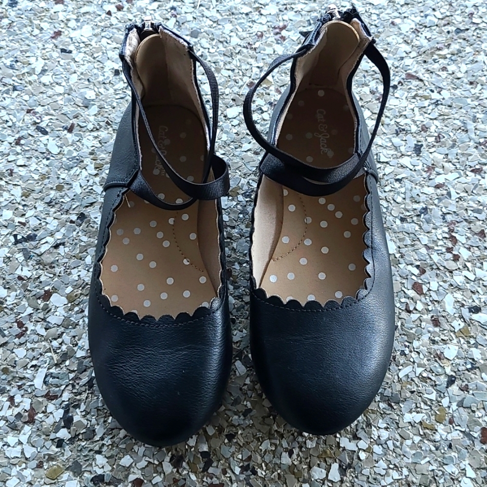 Cat and Jack girls dress shoe size 11